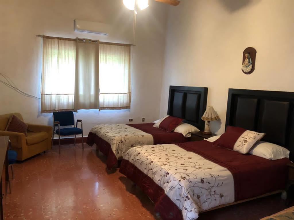 Hostal La Espanola Parras Parras de la Fuente Buitenkant foto