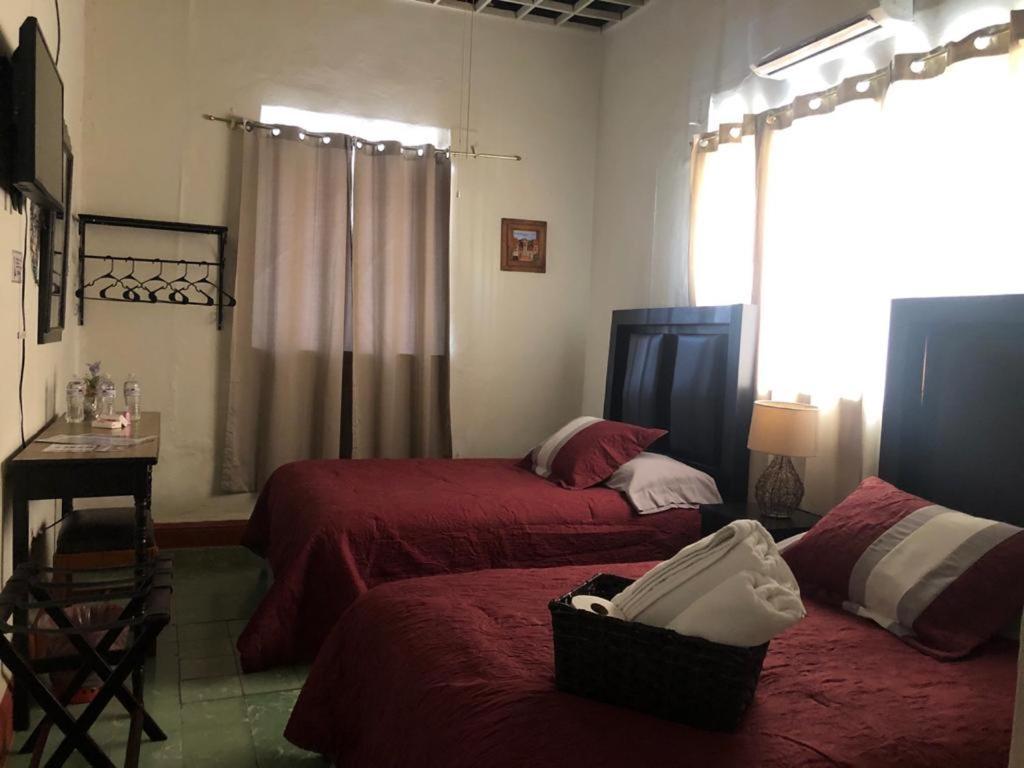 Hostal La Espanola Parras Parras de la Fuente Buitenkant foto